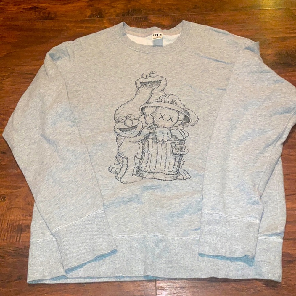 Kaws x Sesame Street x UT GRAY SIZE Medium Sweater